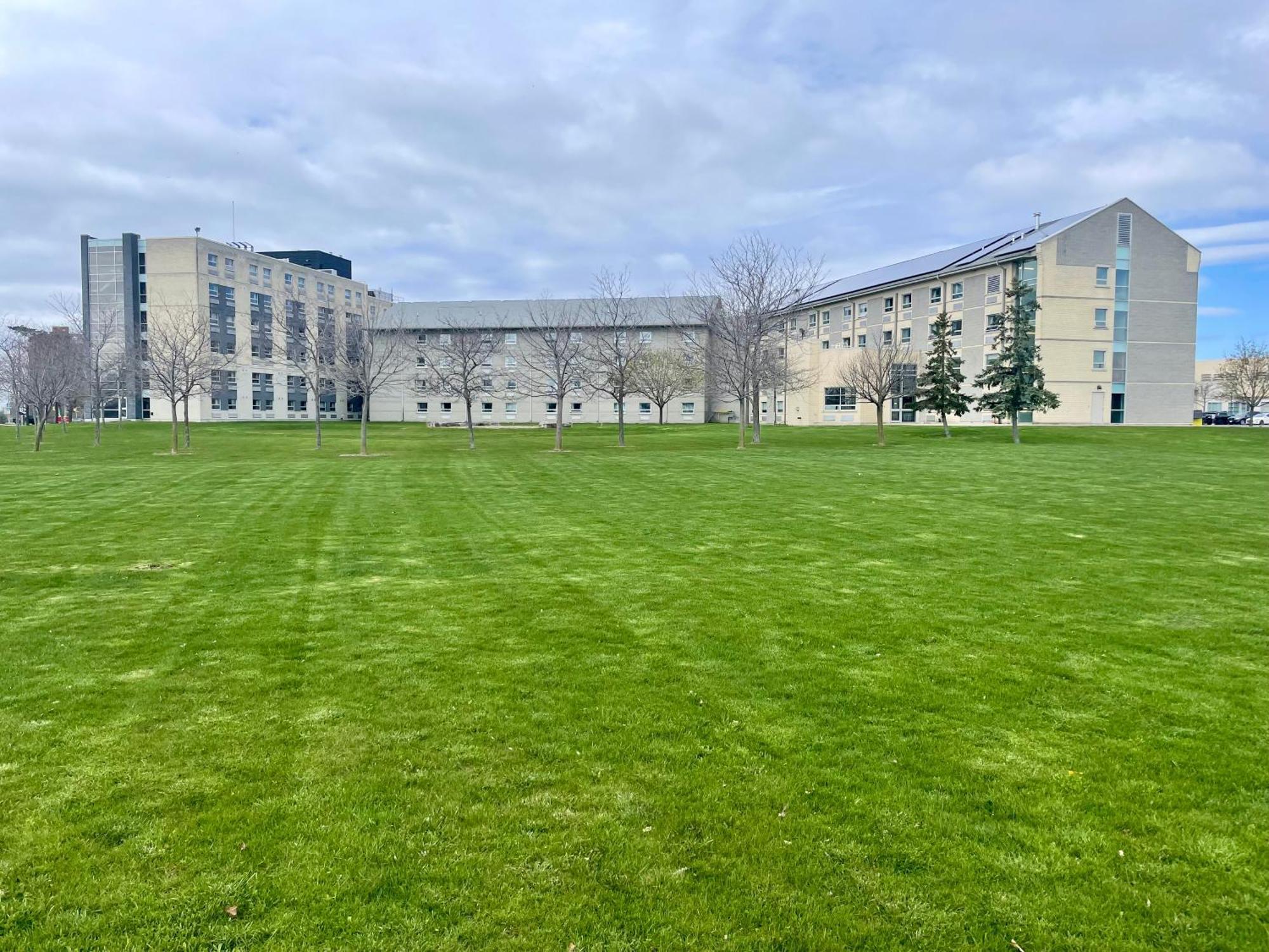 Residence & Conference Centre - Кингстон Экстерьер фото